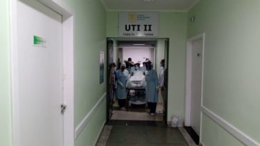 Paciente internado no HNSD com coronavírus recebe alta do UTI