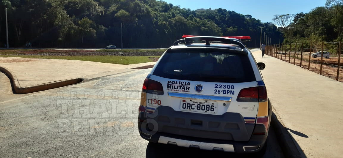 placas-de-grama-sao-furtadas-de-avenida-recem-inaugurada-em-itabira