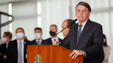bolsonaro-fala-em-estender-auxilio-emergencial-ate-o-final-do-ano