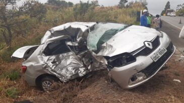 tres-pessoas-morrem-em-grave-acidente-na-br-354