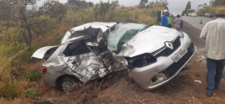 tres-pessoas-morrem-em-grave-acidente-na-br-354