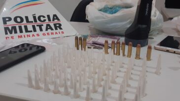 pm-apreende-crack-maconha-e-pasta-base-de-cocaina-no-fenix