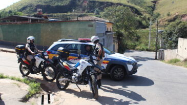 fiat-uno-e-furtado-durante-a-madrugada-no-bairro-joao-xxiii