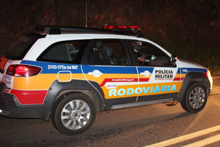 homem-e-preso-com-maconha-apos-ultrapassar-viatura-em-local-proibido