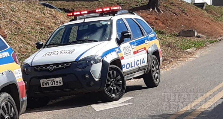mulher-aciona-a-policia-para-tarado-que-masturbava-em-praca-publica