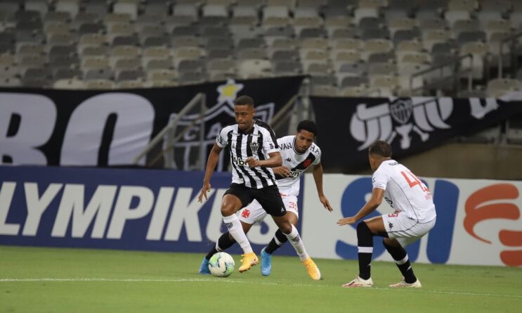 brasileiro-atletico-mg-goleia-vasco-e-amplia-vantagem-na-lideranca