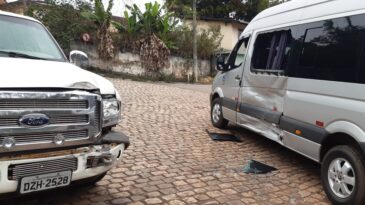 duas-pessoas-ficam-feridas-em-acidente-no-bairro-campestre