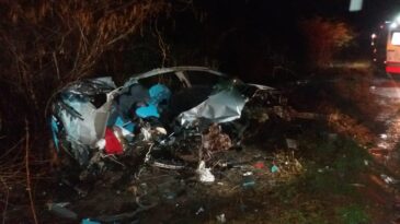 tres-pessoas-morrem-em-colisao-frontal-entre-carro-e-caminhao