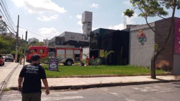 casal-e-socorrido-com-queimaduras-apos-incendio-em-quarto-de-motel