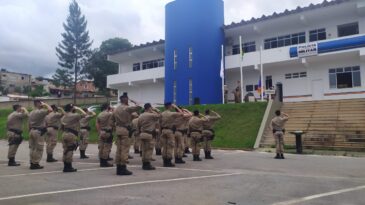 policia-militar-realiza-solenidade-em-comemoracao-ao-dia-da-bandeira-do-brasil