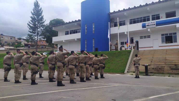 policia-militar-realiza-solenidade-em-comemoracao-ao-dia-da-bandeira-do-brasil