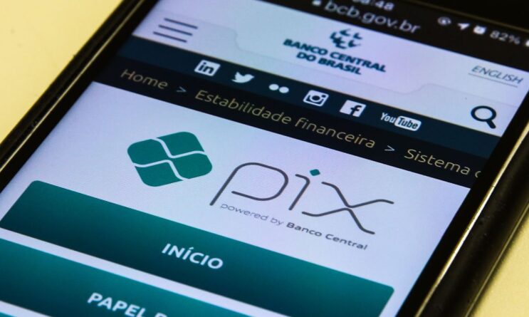 pix-novo-sistema-de-pagamento-instantaneo-entra-em-funcionamento