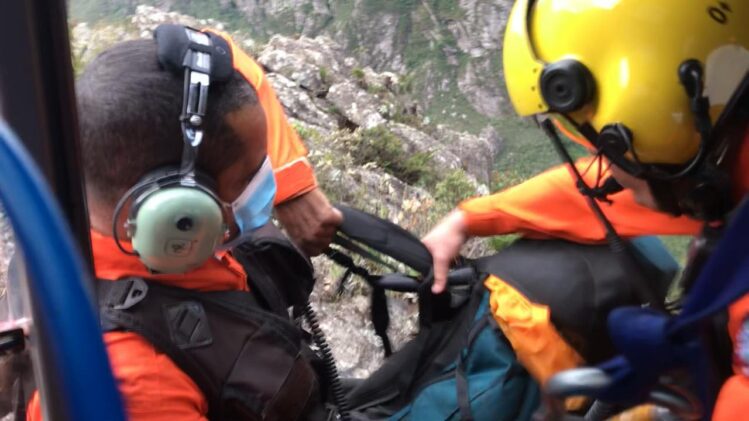 sobrevivencia-homem-e-resgatado-apos-tres-dias-perdido-na-serra-do-caraca