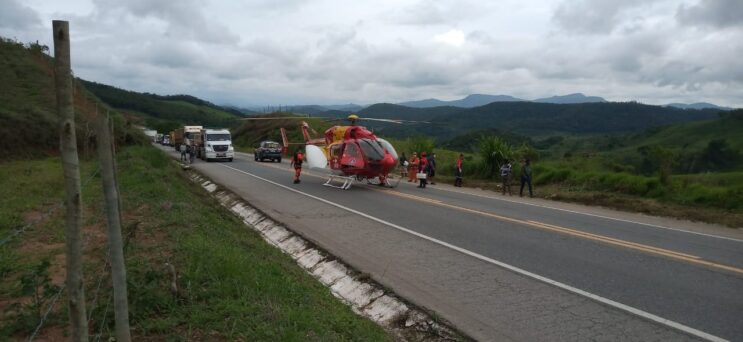 motociclista-e-socorrido-de-helicoptero-apos-acidente-na-br-262-em-sao-domingos-do-prata