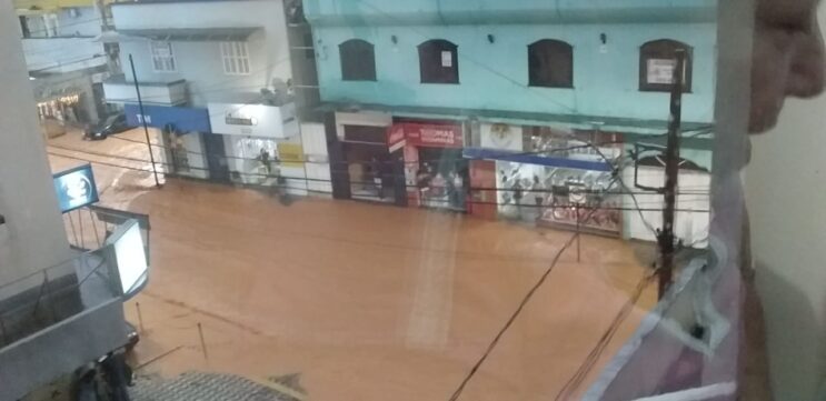 chuva-causa-alagamento-e-destruicoes-em-joao-monlevade