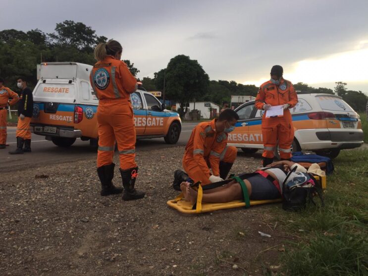 mulher-e-atropelada-por-carro-na-br-381-em-sabara