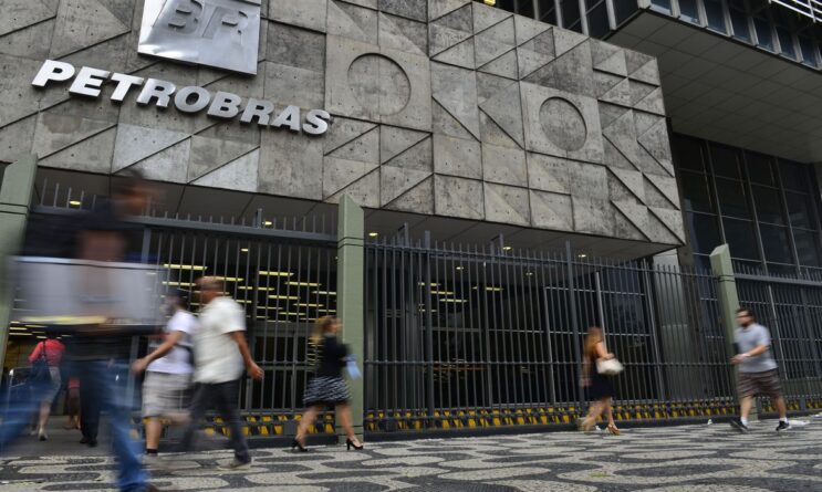 policia-combate-quadrilha-que-rouba-combustivel-da-petrobras