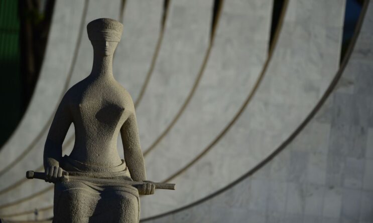 stf-adia-decisao-sobre-prescricao-do-crime-de-injuria-racial