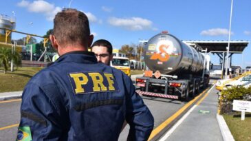 prf-faz-operacao-contra-sonegacao-fiscal-na-venda-de-etanol