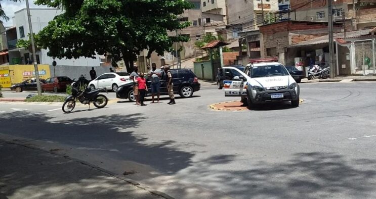 mulher-fica-ferida-em-acidente-na-avenida-osorio-sampaio
