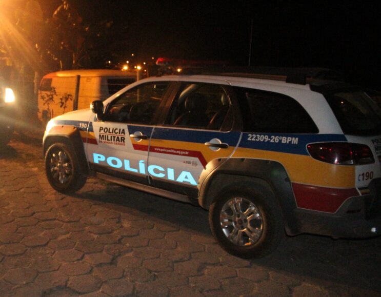 pm-apreende-pinos-de-cocaina-e-detem-suspeitos-de-trafico