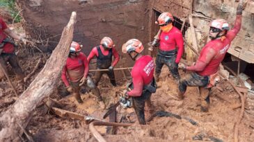 bombeiros-ja-resgataram-cinco-corpos-em-santa-maria