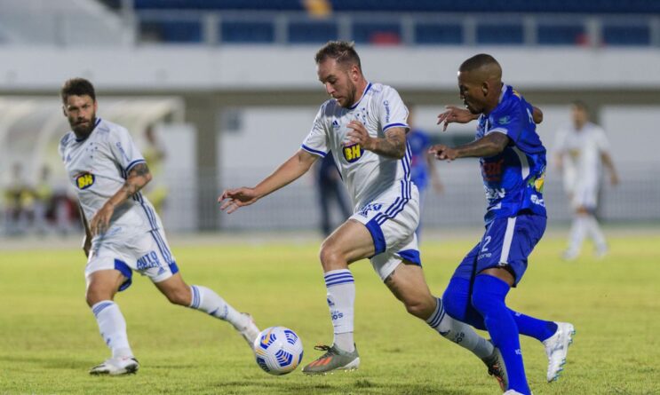 cruzeiro-empata-com-sao-raimundo-e-avanca-na-copa-do-brasil