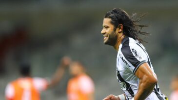 atletico-ganha-com-estreia-de-nacho-volta-de-cuca-e-1o-gol-de-hulk