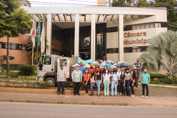 Câmara encerra arrecadação de donativos para Santa Maria
