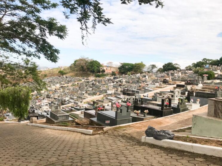 prefeitura-vai-vacinar-coveiros-nesta-quinta-feira