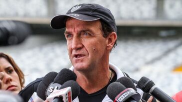 atletico-anuncia-cuca-e-considera-superado-escandalo-na-suica
