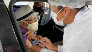 operacao-de-guerra-pela-vida-drive-thru-da-vacinacao-funcionara-durante-a-onda-roxa