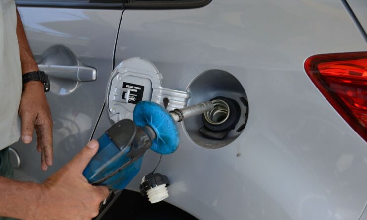 precos-de-gasolina-diesel-e-gas-aumentam-hoje-nas-refinarias