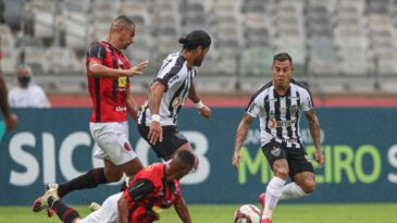 atletico-vence-pouso-alegre-e-permanece-na-ponta-do-mineiro