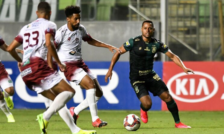 america-marca-no-fim-e-evita-derrota-para-patrocinense-no-mineiro