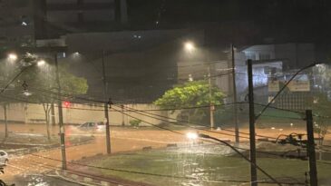 forte-chuva-causa-alagamento-em-varios-pontos-da-cidade