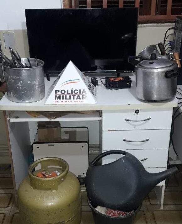 pm-recupera-produtos-furtados-em-residencia-na-zona-rural-de-ferros