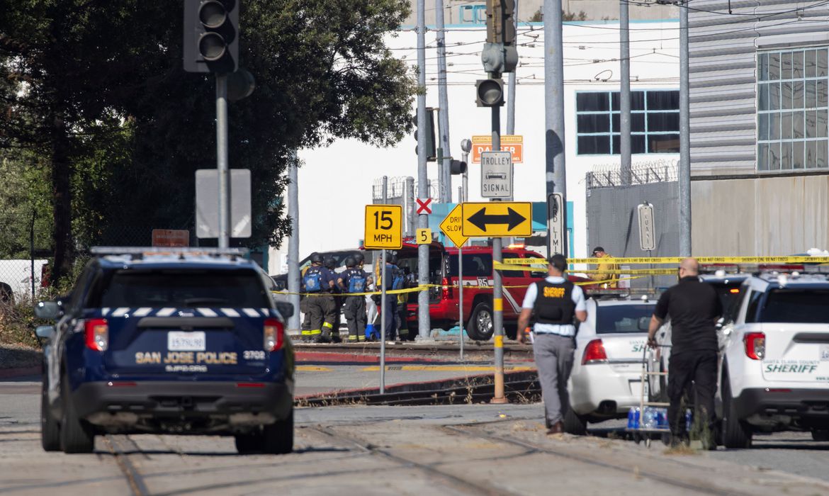 tiroteio-na-california-deixa-varias-pessoas-mortas