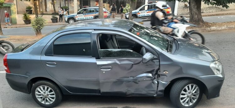 briga-de-transito-termina-em-acidente-no-bairro-amazonas