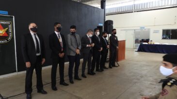 policia-civil-e-homenageada-pela-policia-militar-em-guanhaes