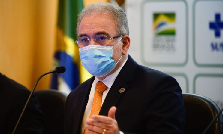 covid-19-saude-suspende-vacinacao-de-gestantes-com-astrazeneca