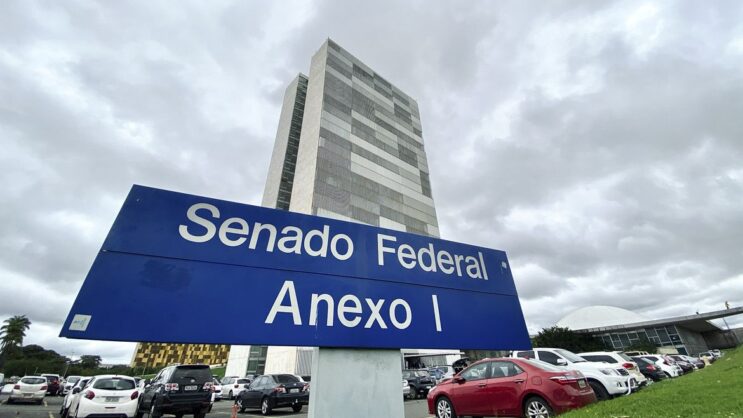 crimes-contra-medicos-e-professores-poderao-receber-punicoes-mais-rigorosas