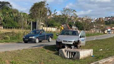 motorista-fica-ferido-em-acidente-na-avenida-li-guerra