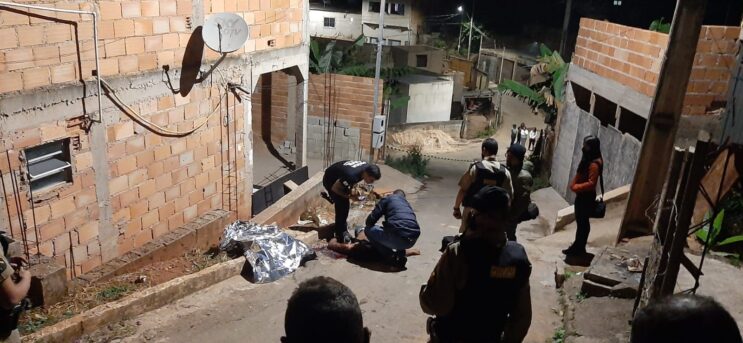 homem-e-morto-a-tiros-no-bairro-pedreira-em-itabira