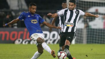 botafogo-e-cruzeiro-empatam-em-jogo-movimentado-na-serie-b