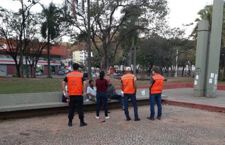 prefeitura-de-itabira-realiza-abordagem-noturna-a-pessoas-em-situacao-de-rua
