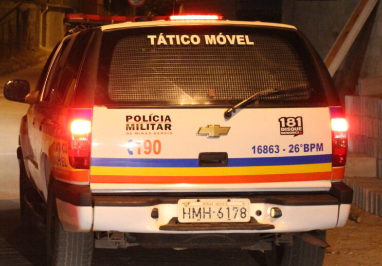tatico-movel-apreende-revolver-apos-denuncia-anonima