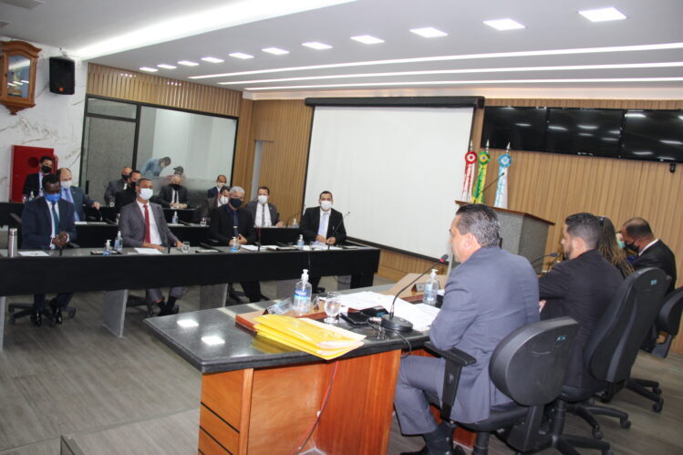 vereadores-aprovam-homenagens-a-personalidades-e-empresas