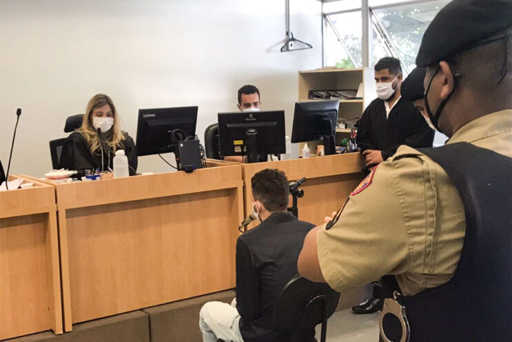 jovem-e-condenado-a-26-anos-de-prisao-por-matar-ex-namorada