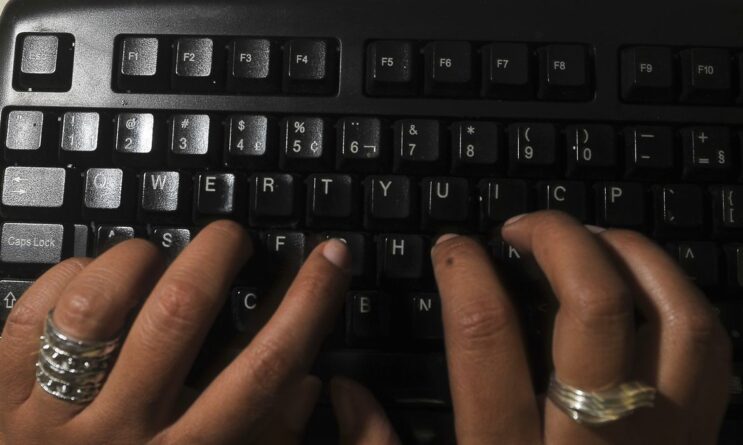 manual-ajuda-empresas-a-c-contra-fake-news